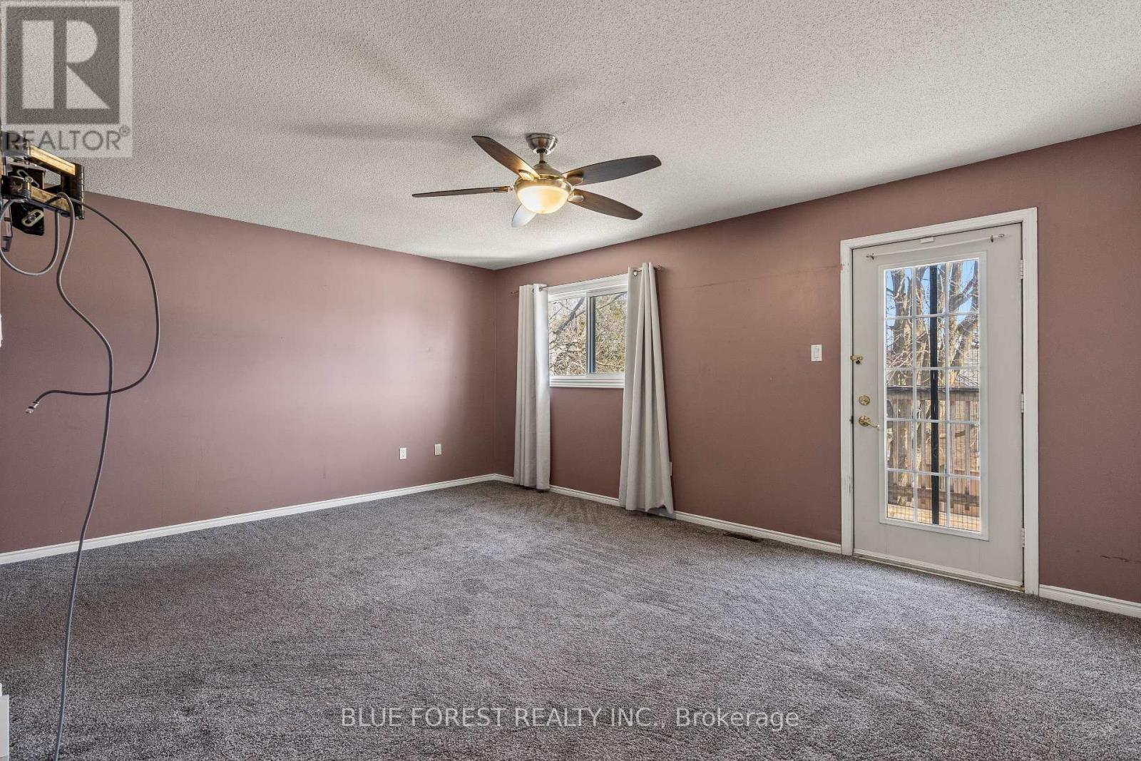 260 Oak Street, Lucan Biddulph, Ontario  N0M 2J0 - Photo 18 - X12934010