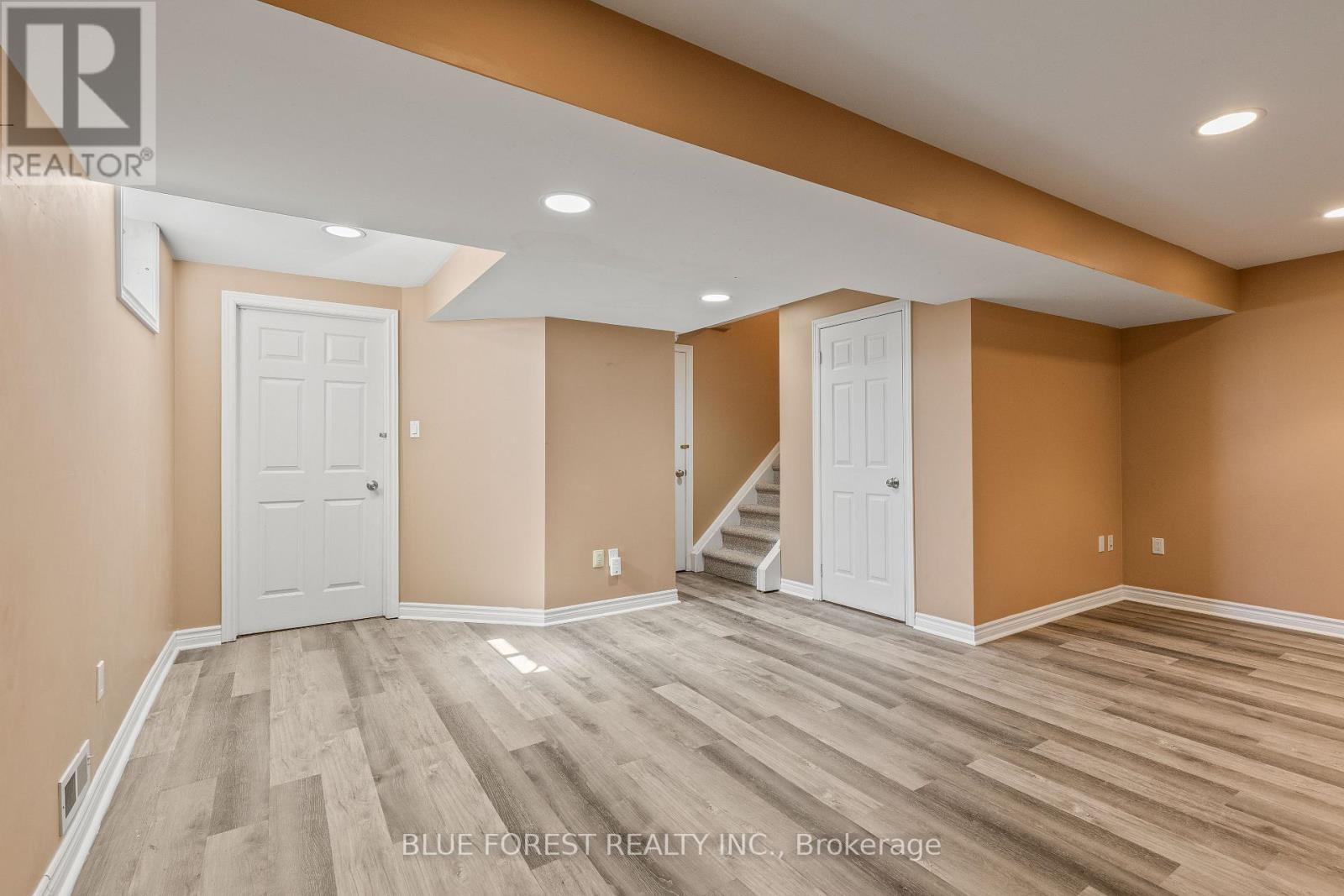 260 Oak Street, Lucan Biddulph, Ontario  N0M 2J0 - Photo 25 - X12934010