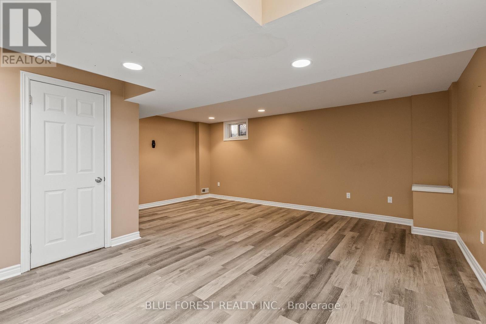 260 Oak Street, Lucan Biddulph, Ontario  N0M 2J0 - Photo 27 - X12934010