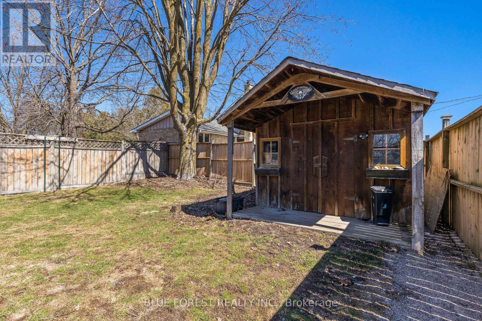 260 Oak Street, Lucan Biddulph, Ontario  N0M 2J0 - Photo 33 - X12934010