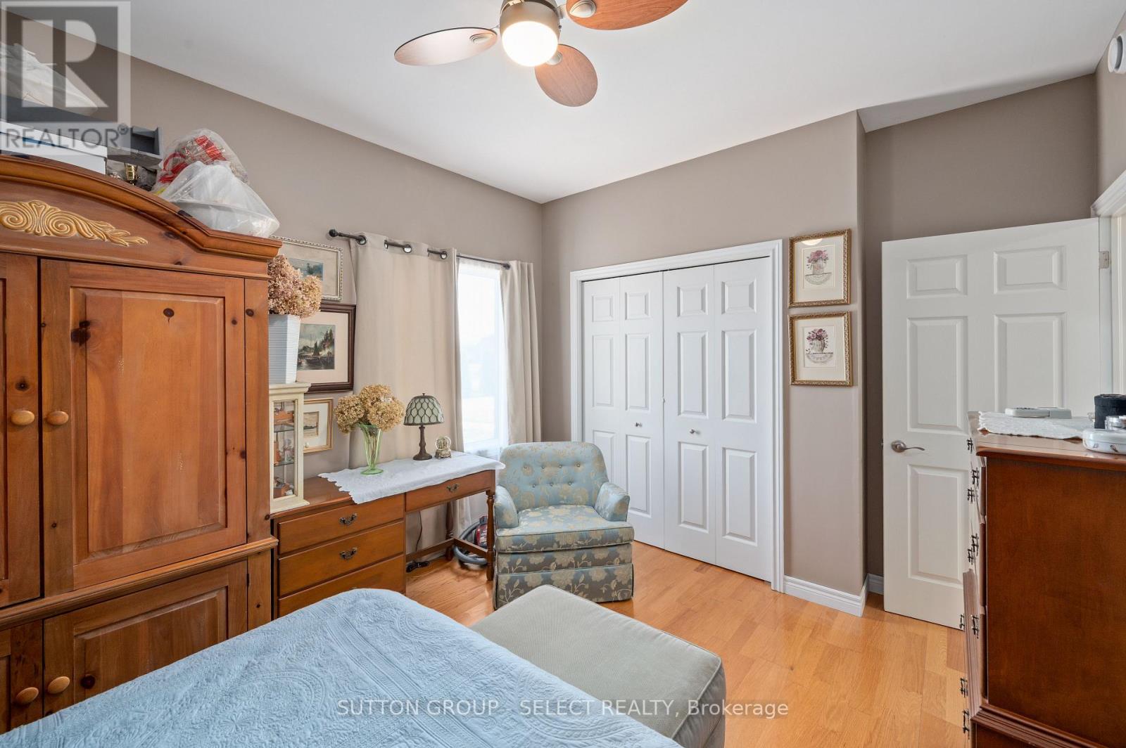 32 Robin Street, North Middlesex, Ontario  N0M 1A0 - Photo 11 - X12934040