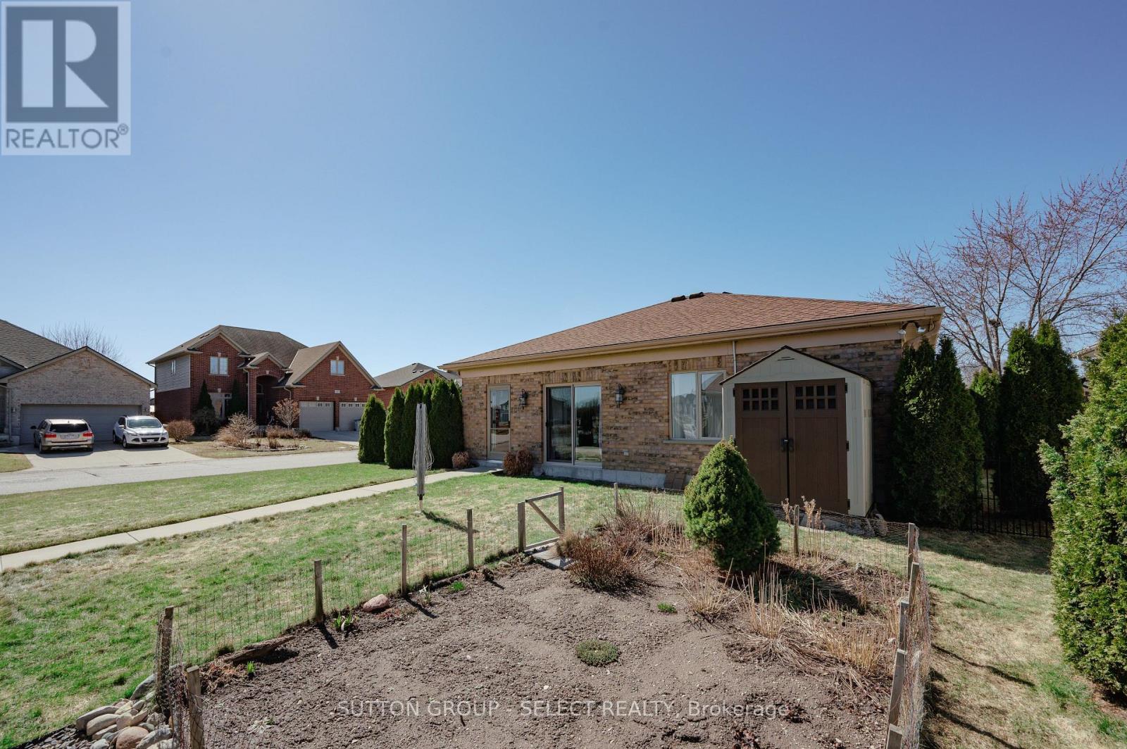 32 Robin Street, North Middlesex, Ontario  N0M 1A0 - Photo 18 - X12934040