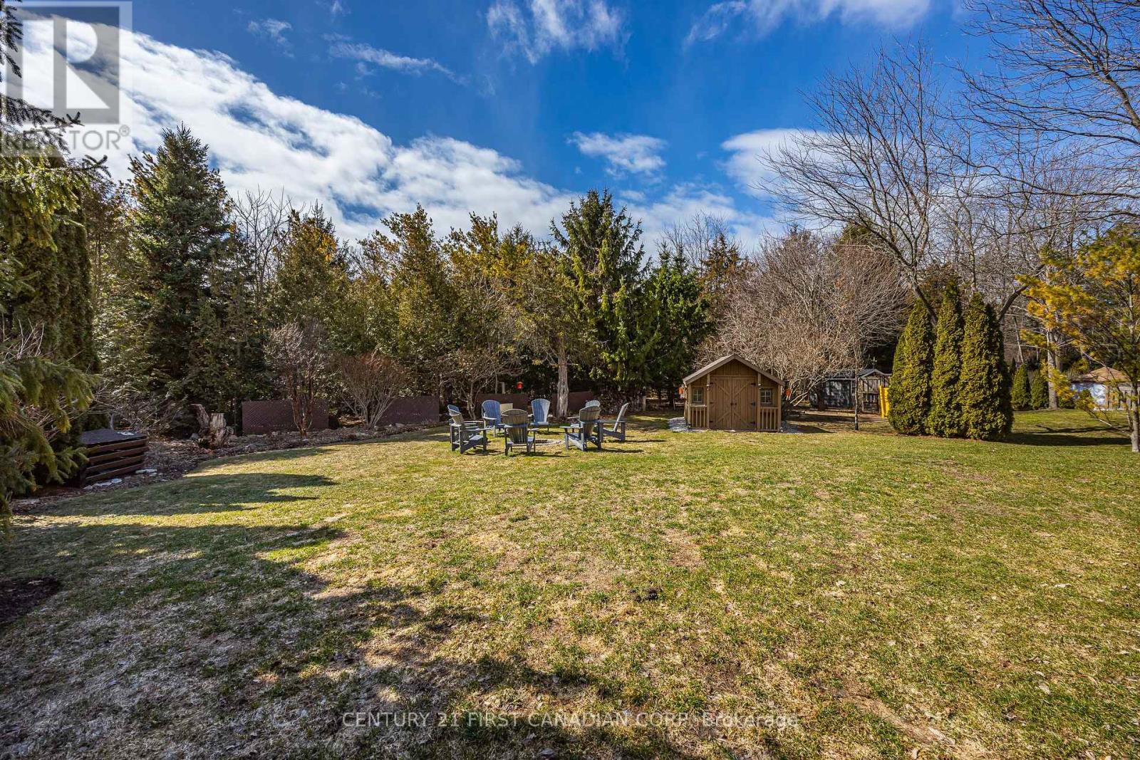 10159 Meadowlilly Crescent, Lambton Shores, Ontario  N0M 1T0 - Photo 41 - X12934062