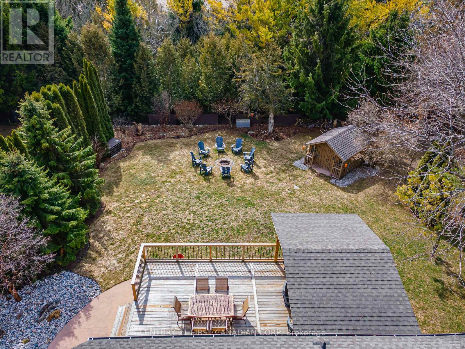 10159 Meadowlilly Crescent, Lambton Shores, Ontario  N0M 1T0 - Photo 44 - X12934062