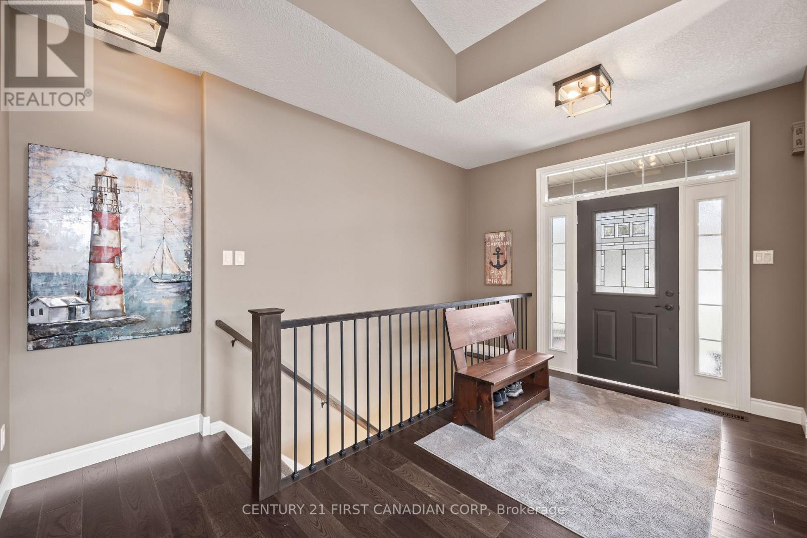 10159 Meadowlilly Crescent, Lambton Shores, Ontario  N0M 1T0 - Photo 7 - X12934062