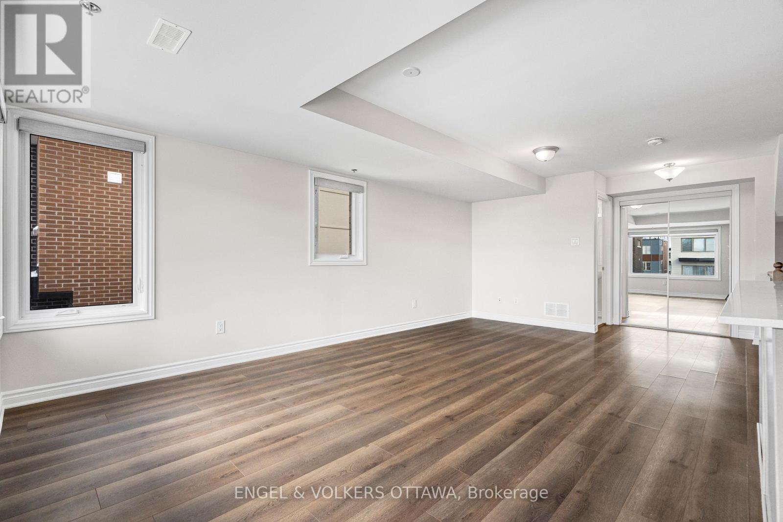 571 Ozawa Private, Ottawa, Ontario  K1K 4Z9 - Photo 11 - X12934032