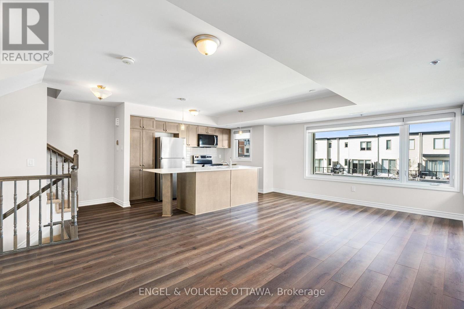 571 Ozawa Private, Ottawa, Ontario  K1K 4Z9 - Photo 8 - X12934032