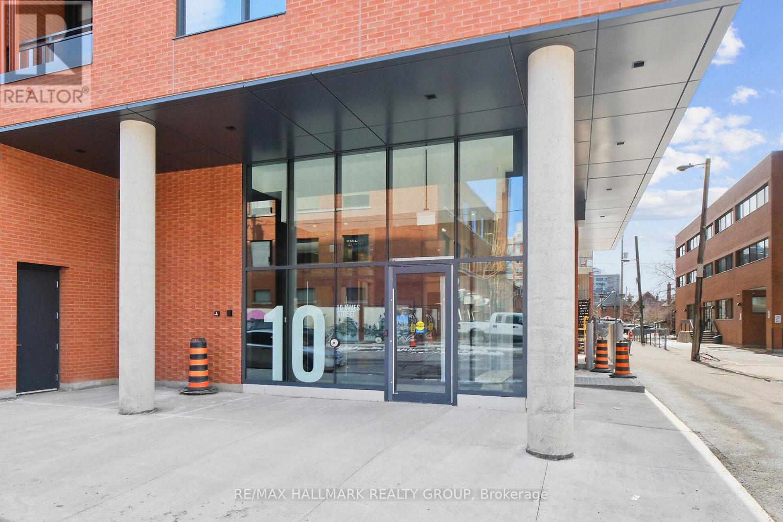 617 - 10 James Street, Ottawa, Ontario  K2P 1T2 - Photo 3 - X12934078