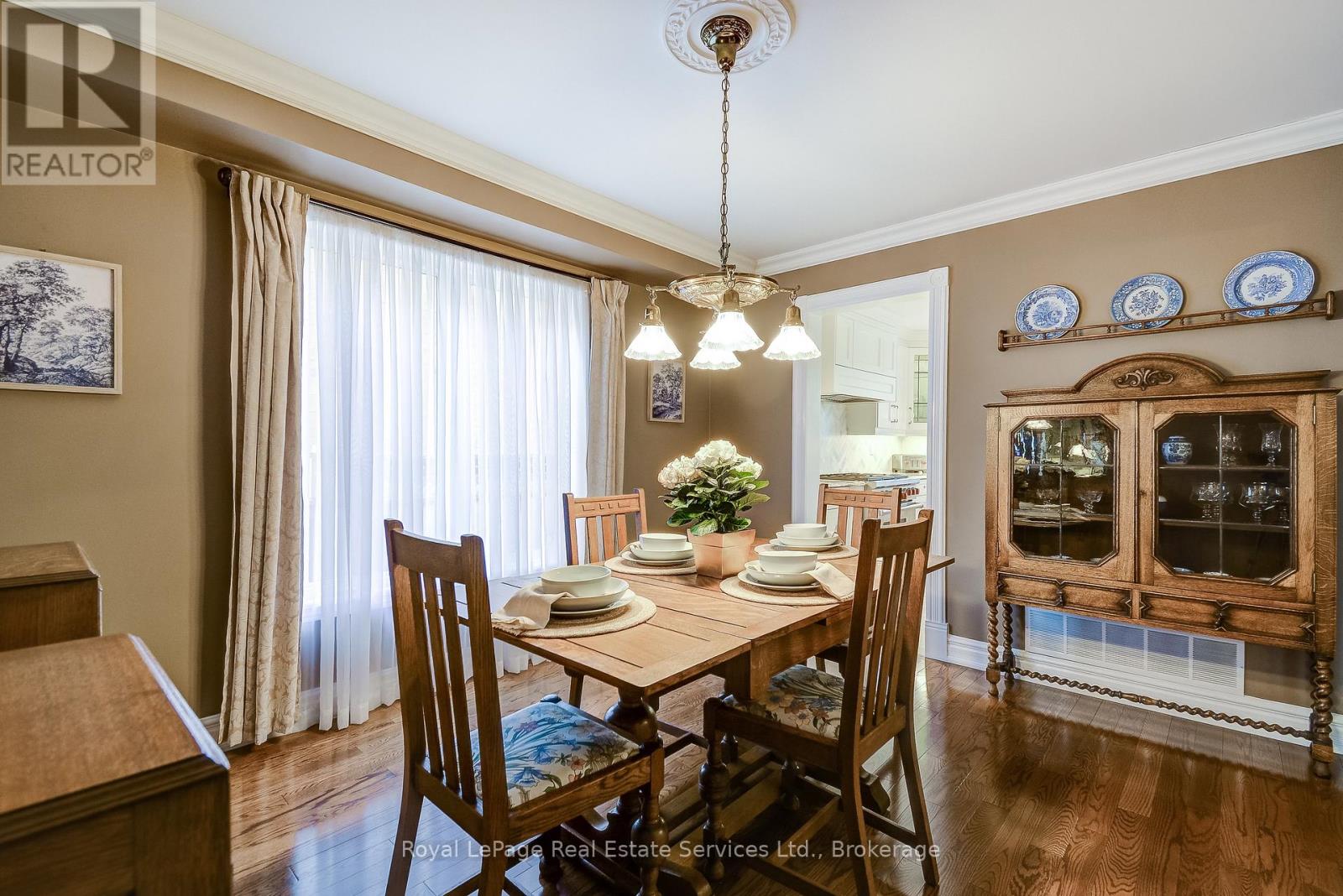 2139 Brays Lane, Oakville, Ontario  L6M 2T2 - Photo 13 - W12934058