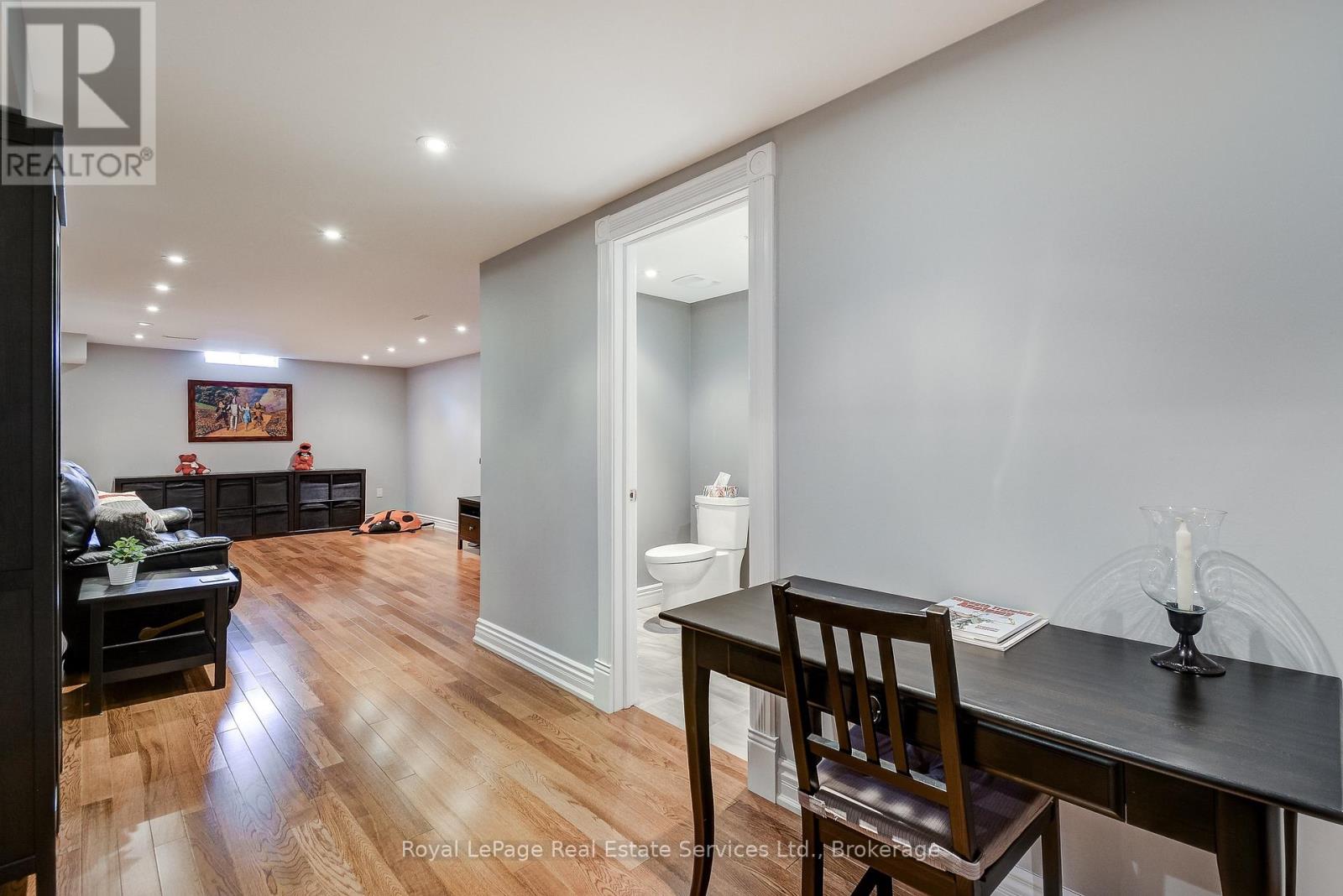 2139 Brays Lane, Oakville, Ontario  L6M 2T2 - Photo 32 - W12934058