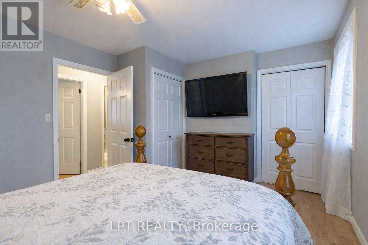 342 Linwood Avenue, Orillia, Ontario  L3V 2X1 - Photo 7 - S12902444