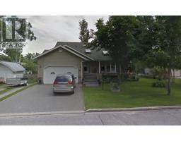 27 Dingwall PKWY, Dryden, Ontario