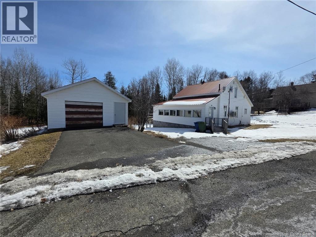 20 Roulston Avenue, Plaster Rock, New Brunswick  E7G 2R2 - Photo 2 - NB136041