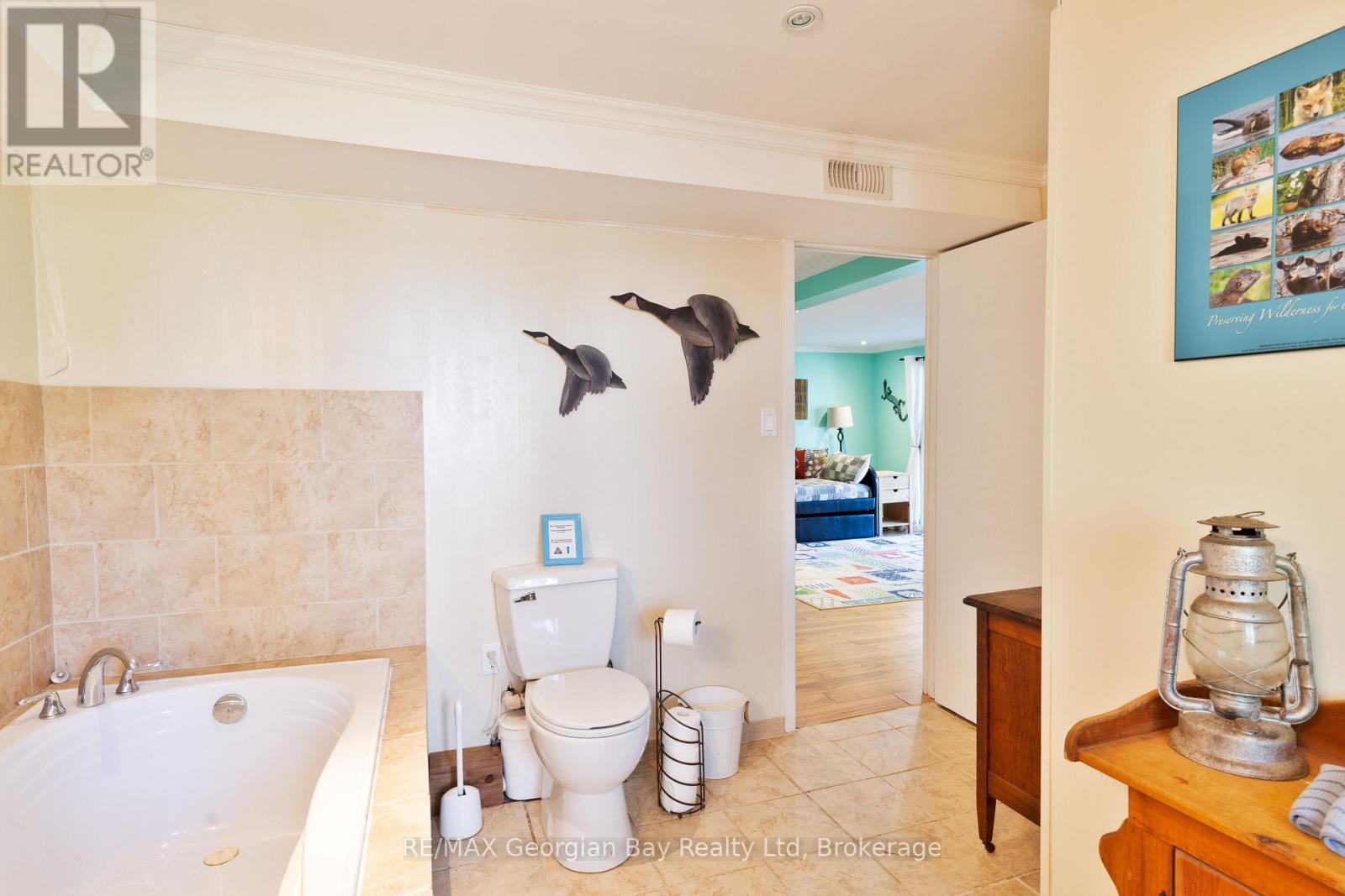 46 Forest Harbour Parkway, Tay, Ontario  L0K 2C0 - Photo 22 - S12934002