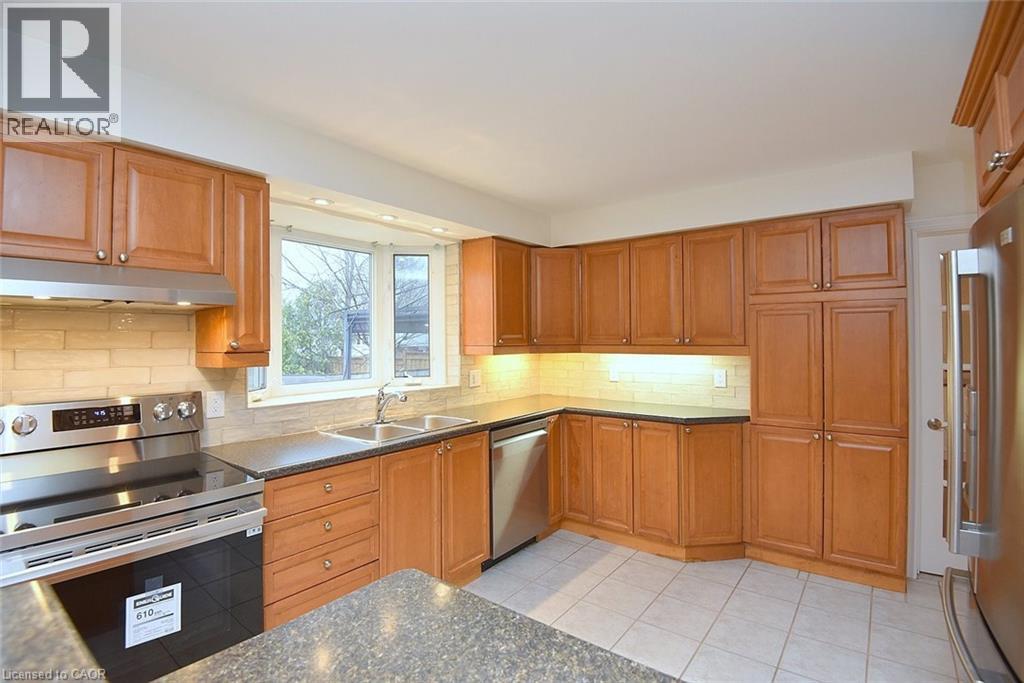 22 San Remo Drive, Hamilton, Ontario  L9C 5N3 - Photo 13 - 40815887