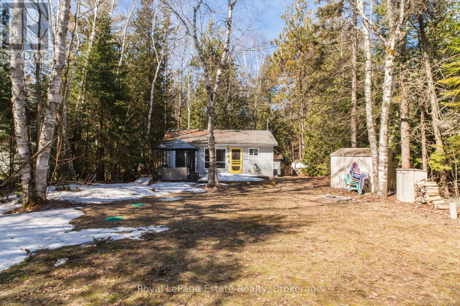 49 Thompson Avenue, Native Leased Lands, Ontario  N0H 2G0 - Photo 2 - X12933980