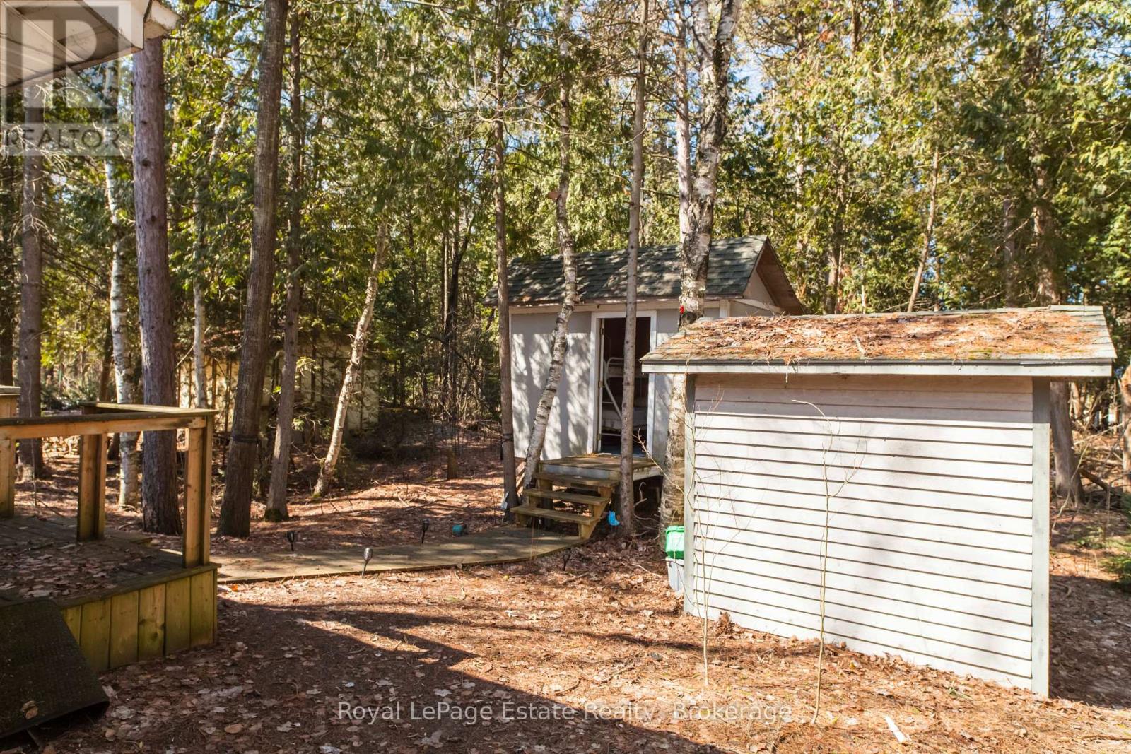 49 Thompson Avenue, Native Leased Lands, Ontario  N0H 2G0 - Photo 25 - X12933980