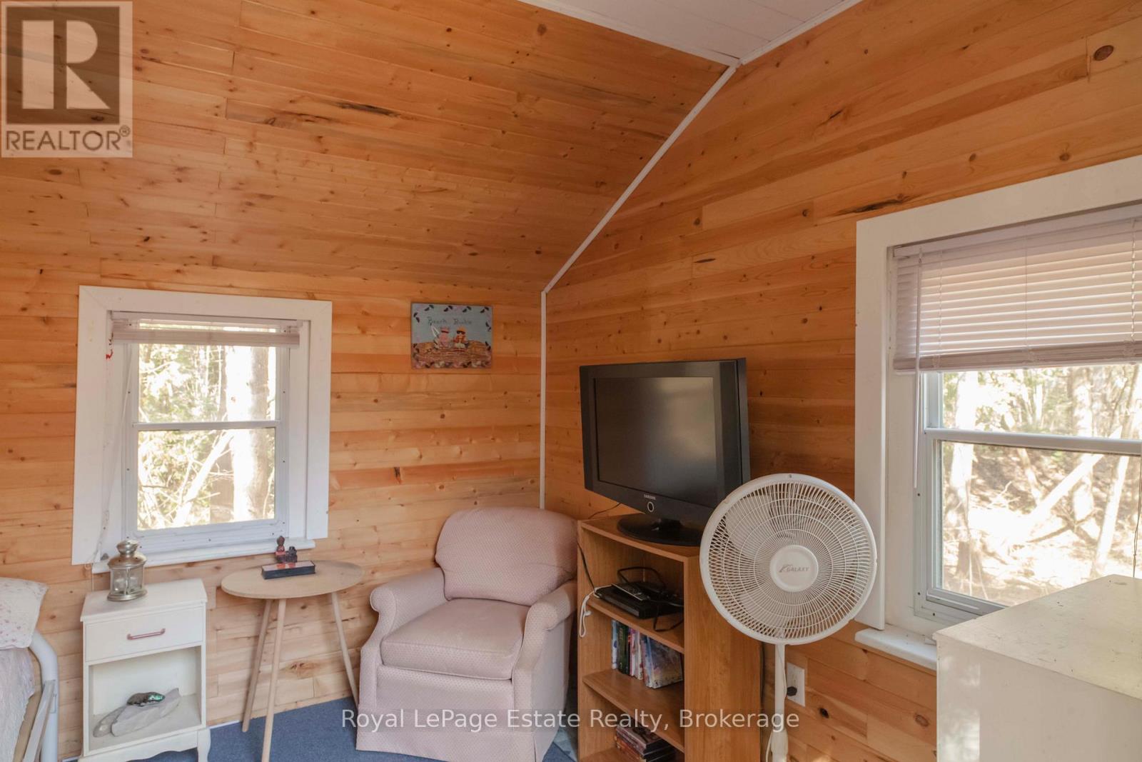 49 Thompson Avenue, Native Leased Lands, Ontario  N0H 2G0 - Photo 29 - X12933980