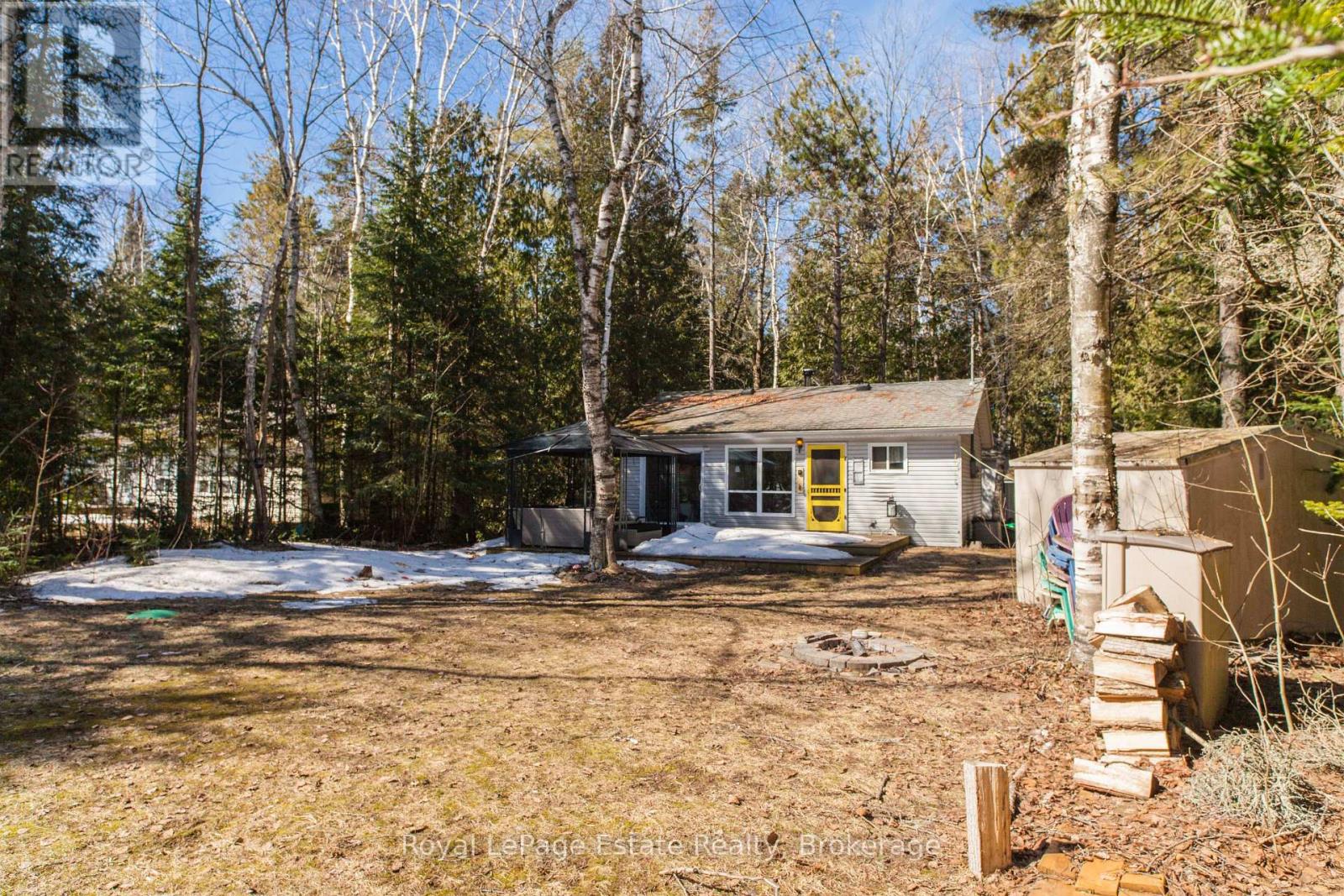 49 Thompson Avenue, Native Leased Lands, Ontario  N0H 2G0 - Photo 3 - X12933980