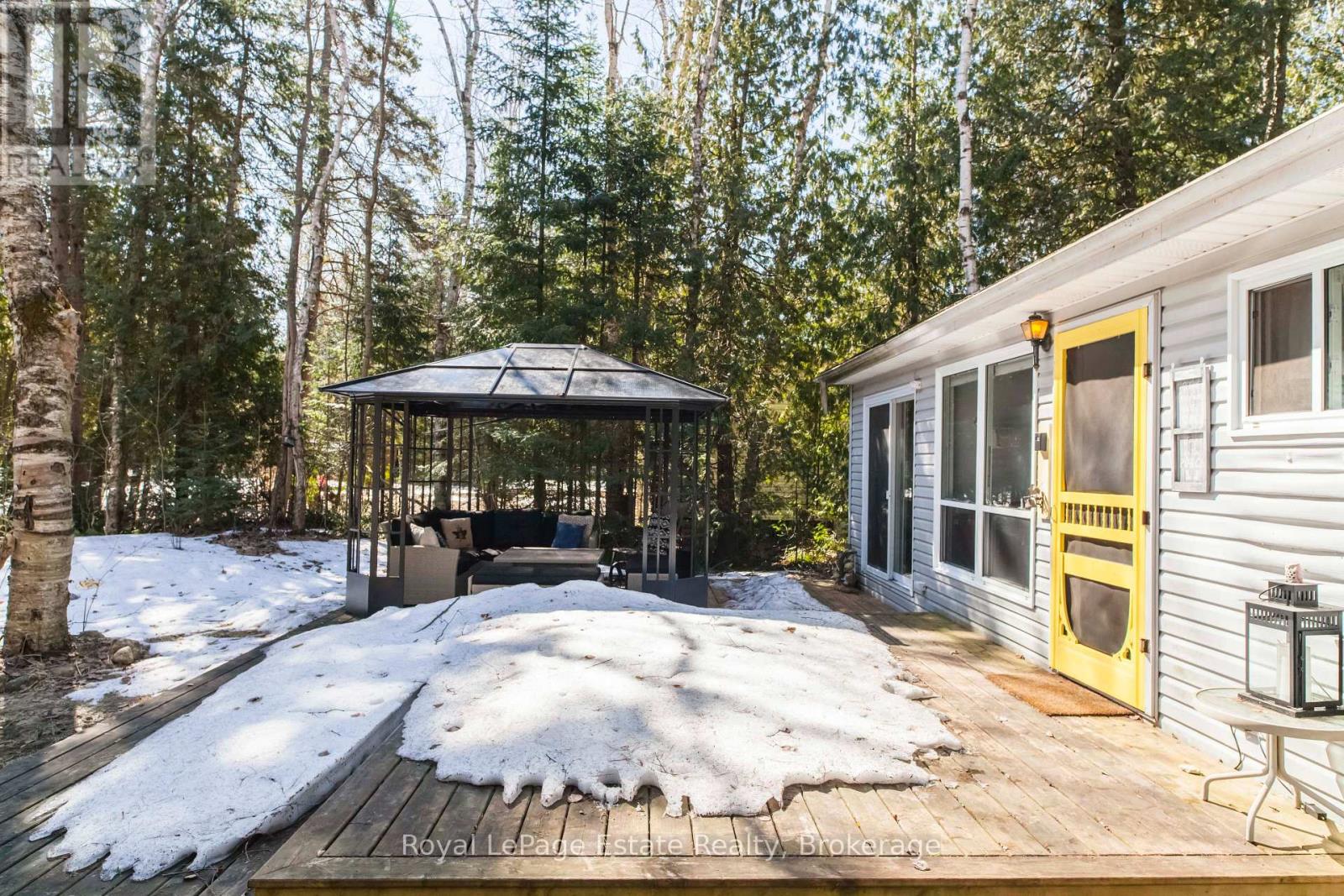 49 Thompson Avenue, Native Leased Lands, Ontario  N0H 2G0 - Photo 31 - X12933980