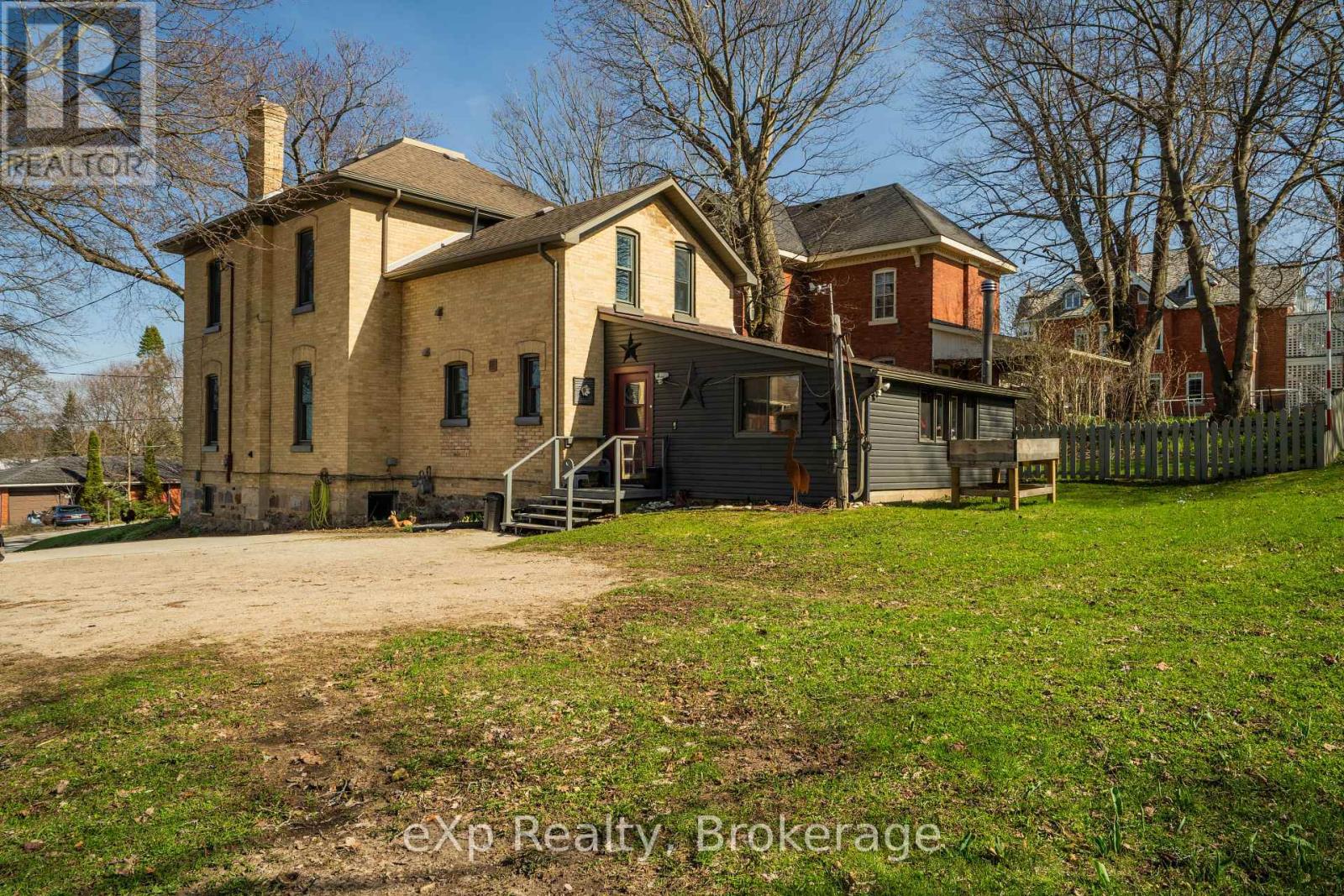 352 Berford Street, South Bruce Peninsula, Ontario N0H 2T0 - Photo 2 - X12934008