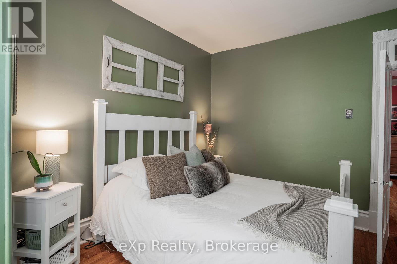 352 Berford Street, South Bruce Peninsula, Ontario N0H 2T0 - Photo 30 - X12934008