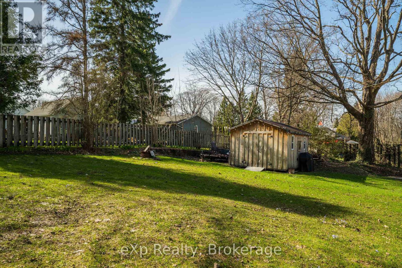 352 Berford Street, South Bruce Peninsula, Ontario N0H 2T0 - Photo 37 - X12934008