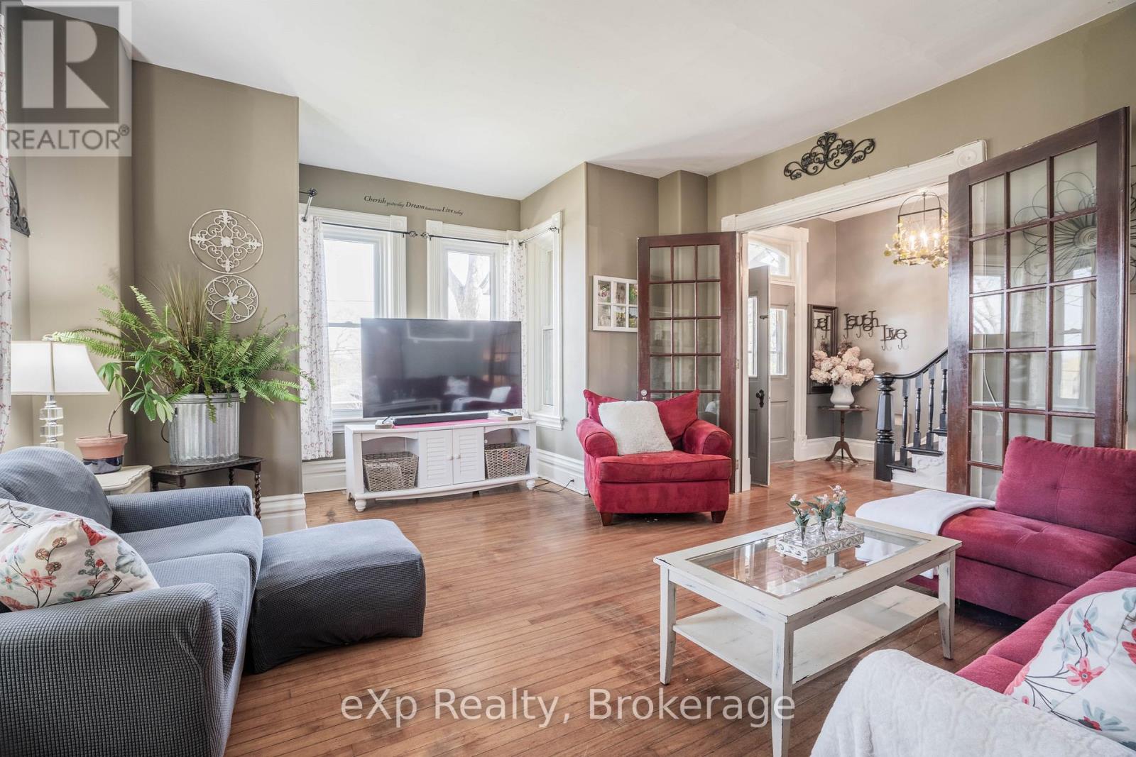 352 Berford Street, South Bruce Peninsula, Ontario N0H 2T0 - Photo 8 - X12934008