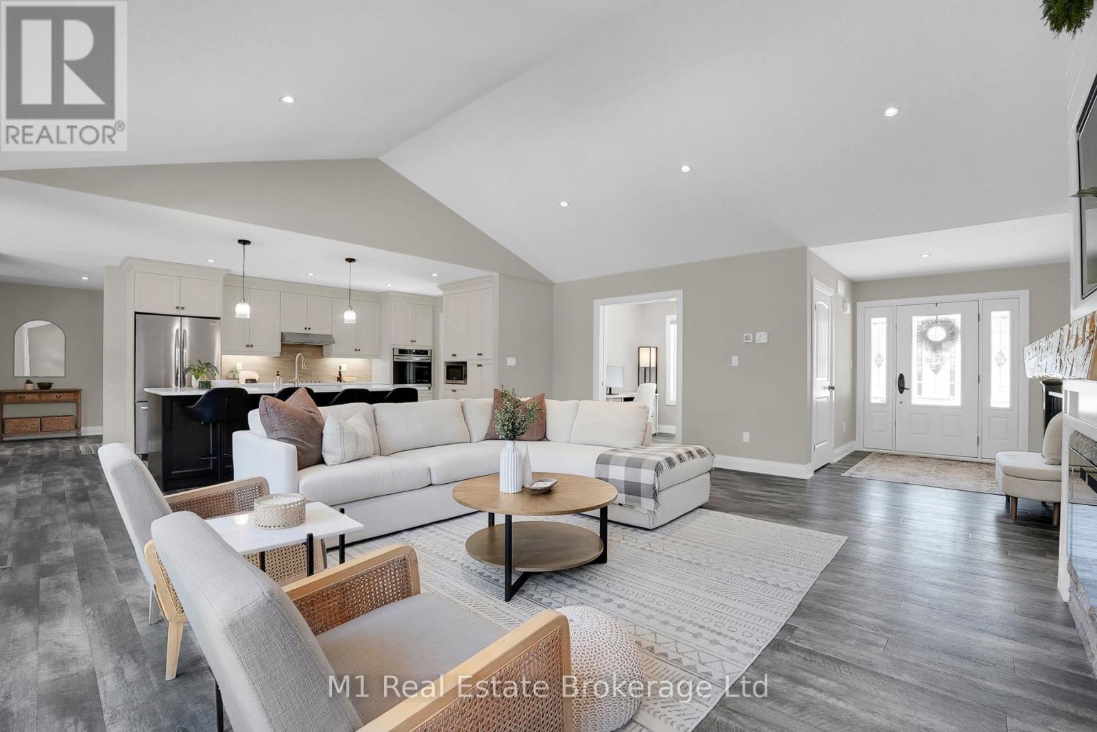 6572 12 Line, Minto, Ontario N0G 1Z0 - Photo 12 - X12934014