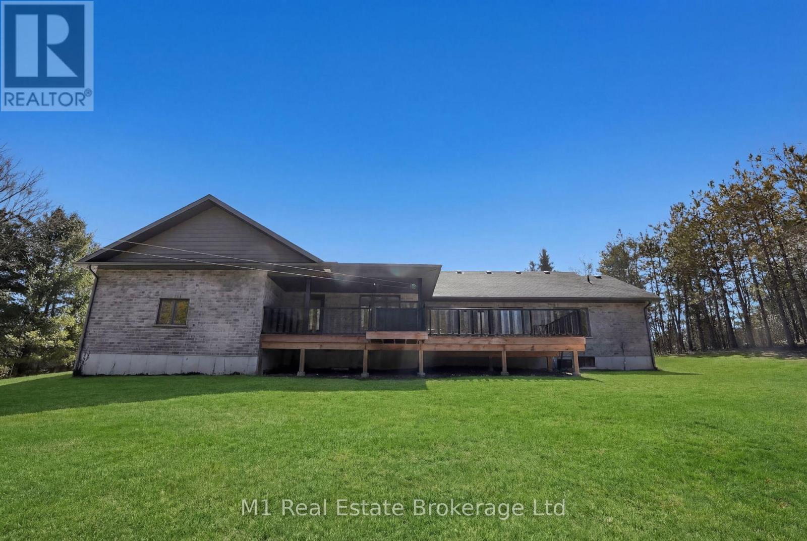 6572 12 Line, Minto, Ontario N0G 1Z0 - Photo 37 - X12934014