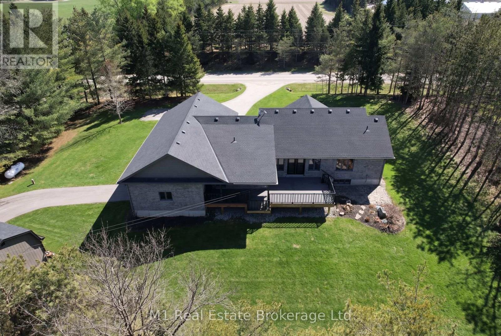 6572 12 Line, Minto, Ontario N0G 1Z0 - Photo 43 - X12934014