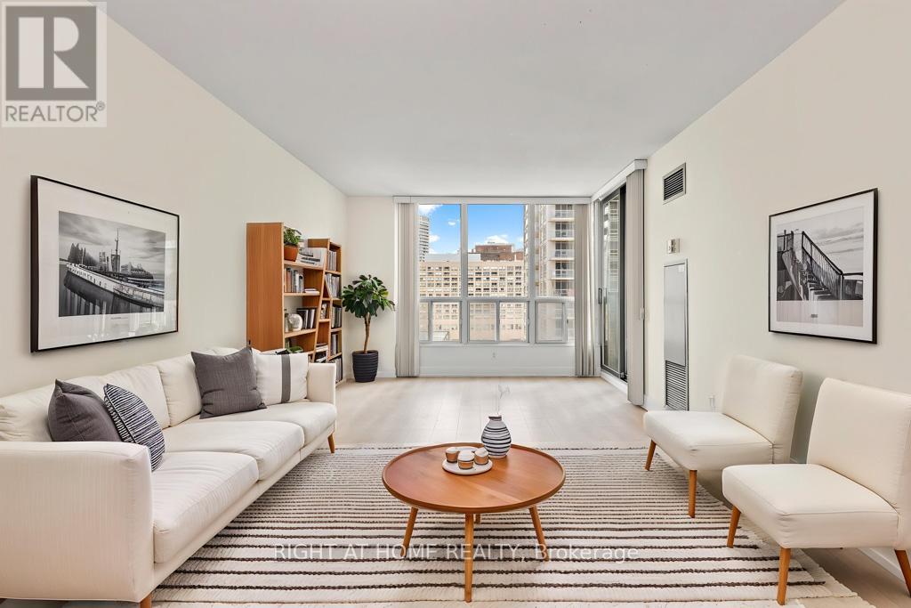 1103 - 750 Bay Street, Toronto, Ontario M5G 1N6 - Photo 2 - C12933978