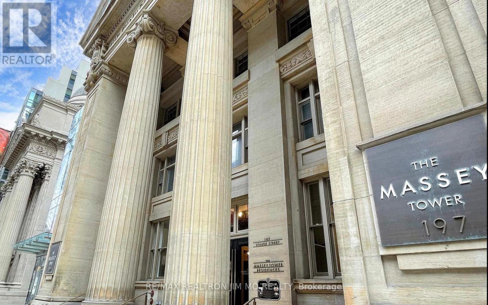 2604 - 197 Yonge Street, Toronto, Ontario  M5B 1M4 - Photo 2 - C12933990
