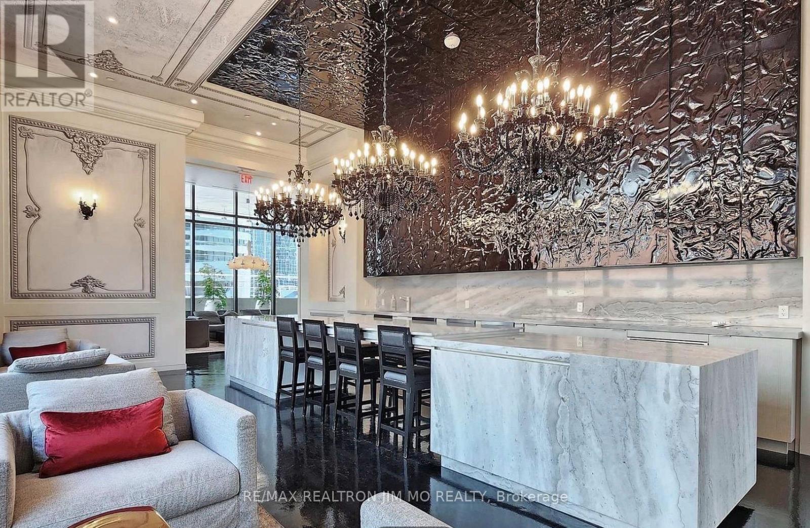 2604 - 197 Yonge Street, Toronto, Ontario  M5B 1M4 - Photo 8 - C12933990