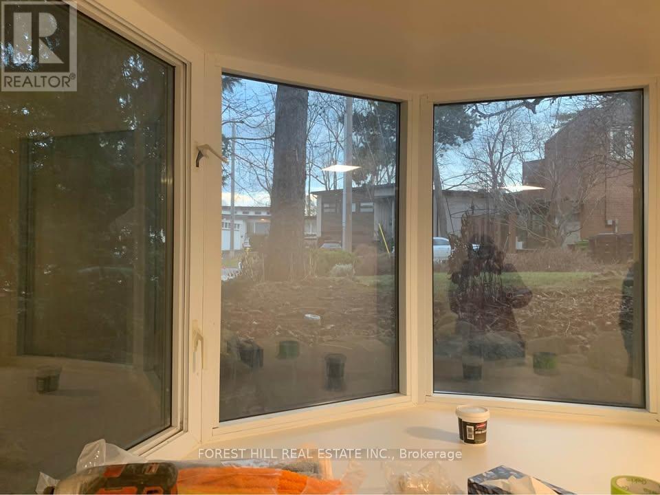 Lower - 4 Hyfan Court, Toronto, Ontario  M3H 5M8 - Photo 2 - C12934066