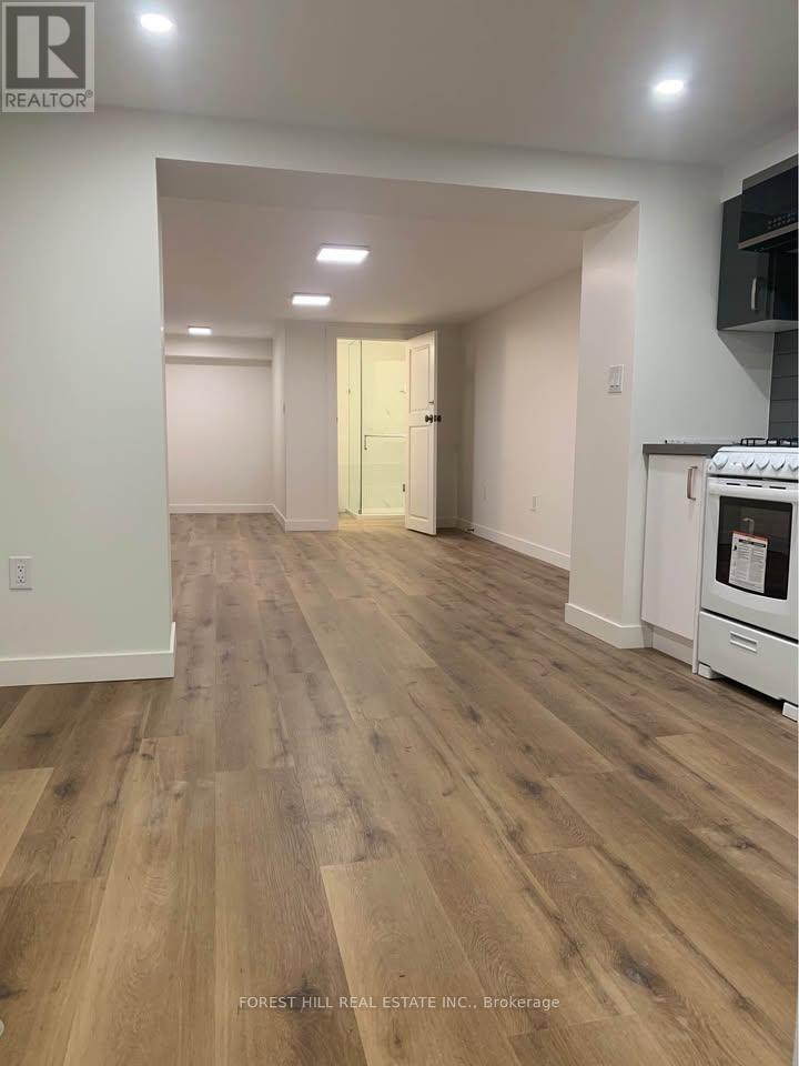 Lower - 4 Hyfan Court, Toronto, Ontario  M3H 5M8 - Photo 4 - C12934066