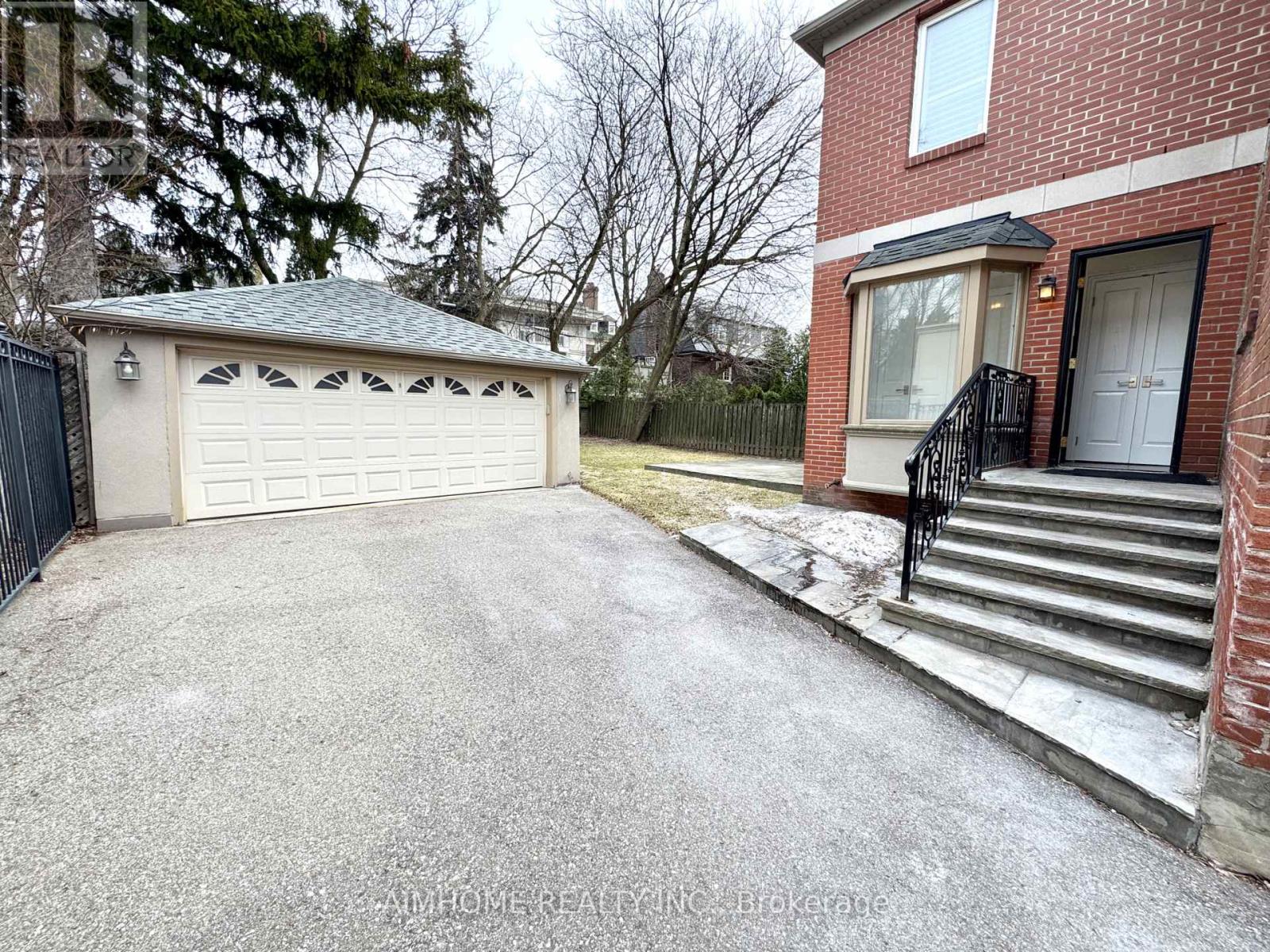 89 Dunloe Road, Toronto (Forest Hill South), Ontario  M5P 2T7 - Photo 33 - C12933588