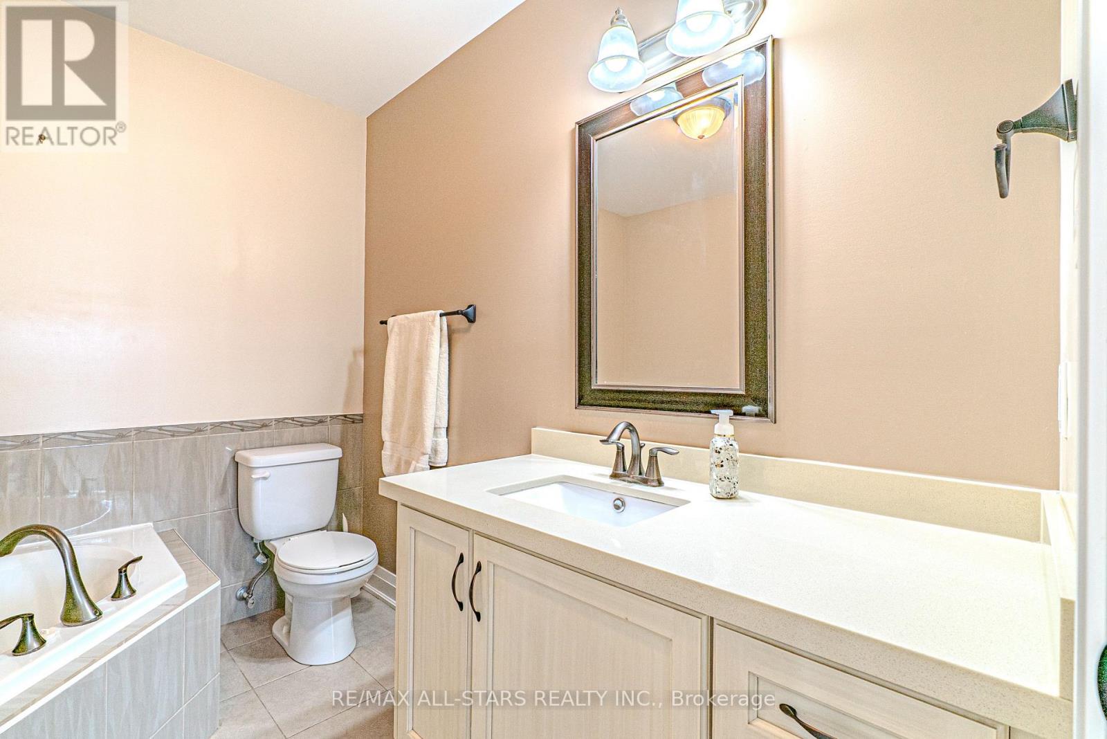 7 Parkside Drive, Kawartha Lakes, Ontario  K9V 5X9 - Photo 21 - X12832812