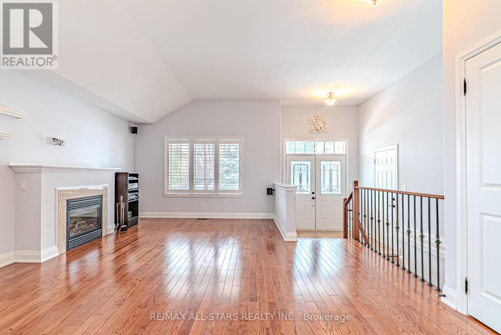 7 Parkside Drive, Kawartha Lakes, Ontario  K9V 5X9 - Photo 8 - X12832812