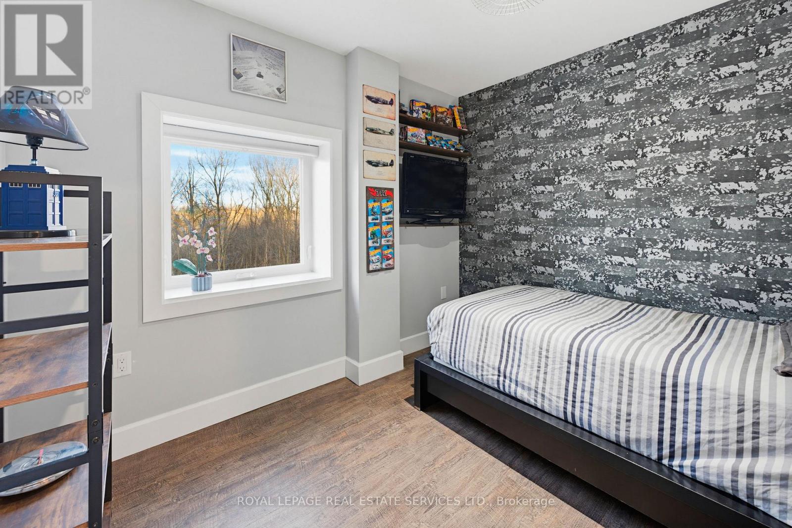 18 Cherry Street, Halton Hills, Ontario  L7G 3J8 - Photo 36 - W12933612