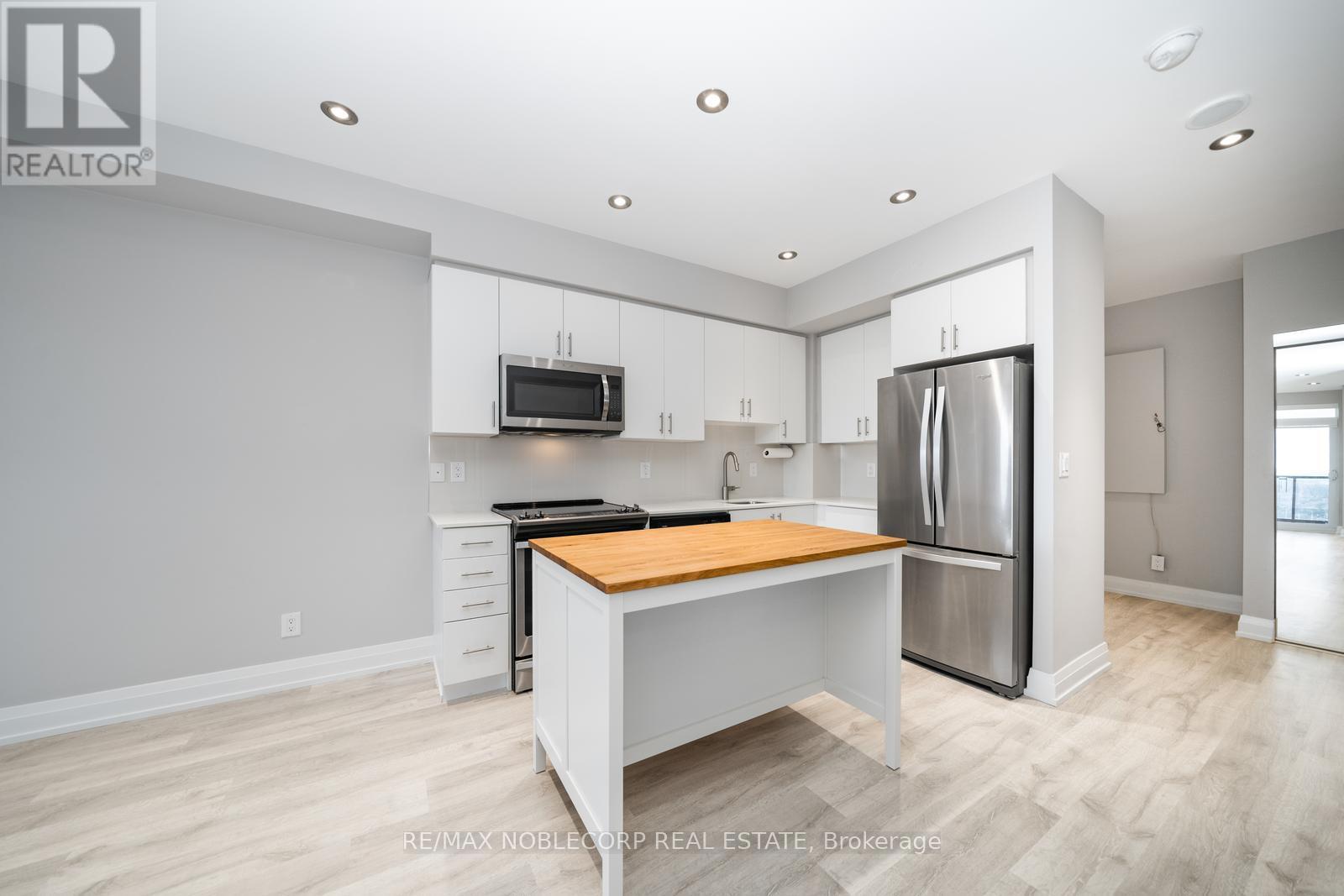 1706 - 3700 Highway 7 Road, Vaughan (Vaughan Corporate Centre), Ontario  L4L 1A6 - Photo 12 - N12934012