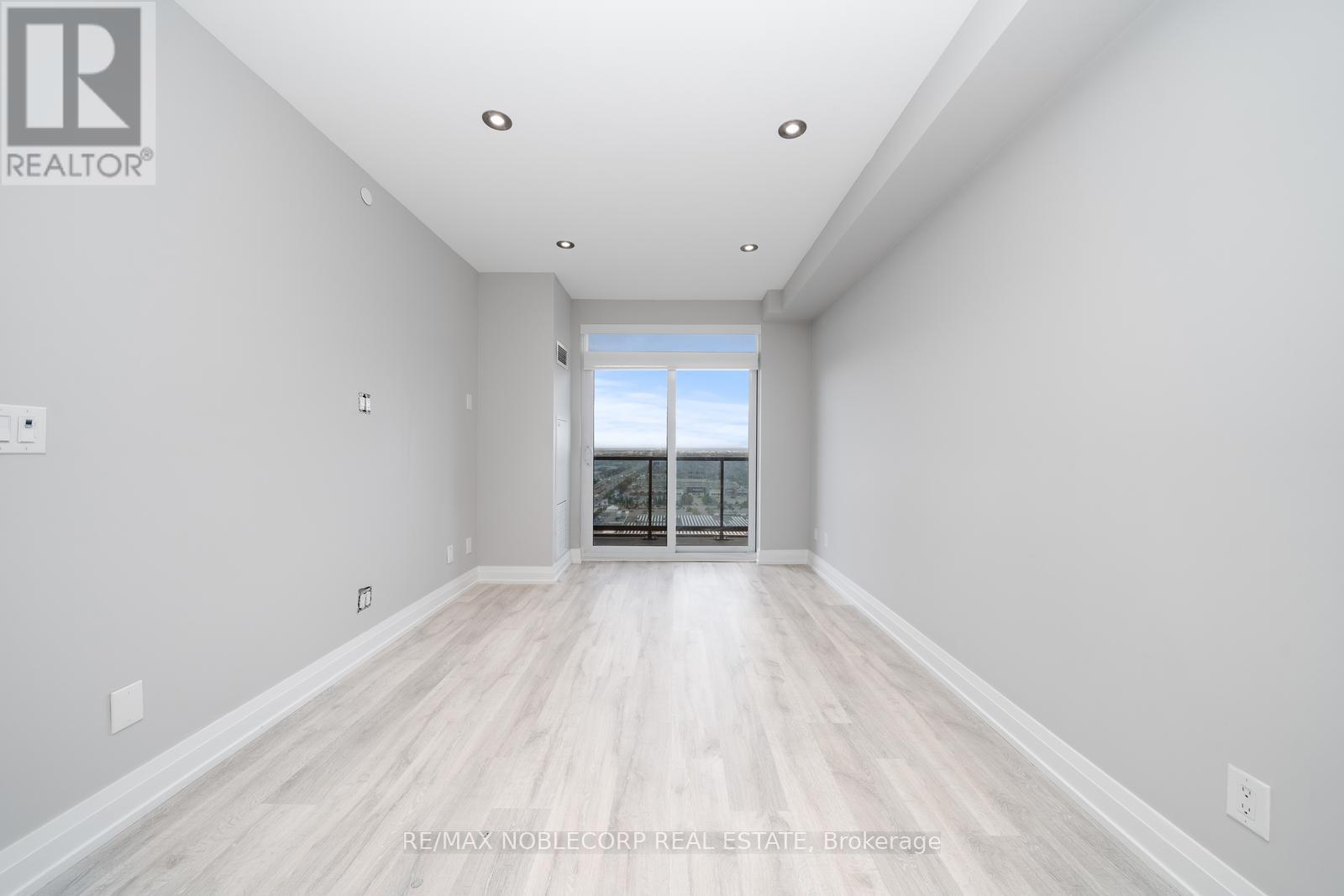 1706 - 3700 Highway 7 Road, Vaughan (Vaughan Corporate Centre), Ontario  L4L 1A6 - Photo 18 - N12934012