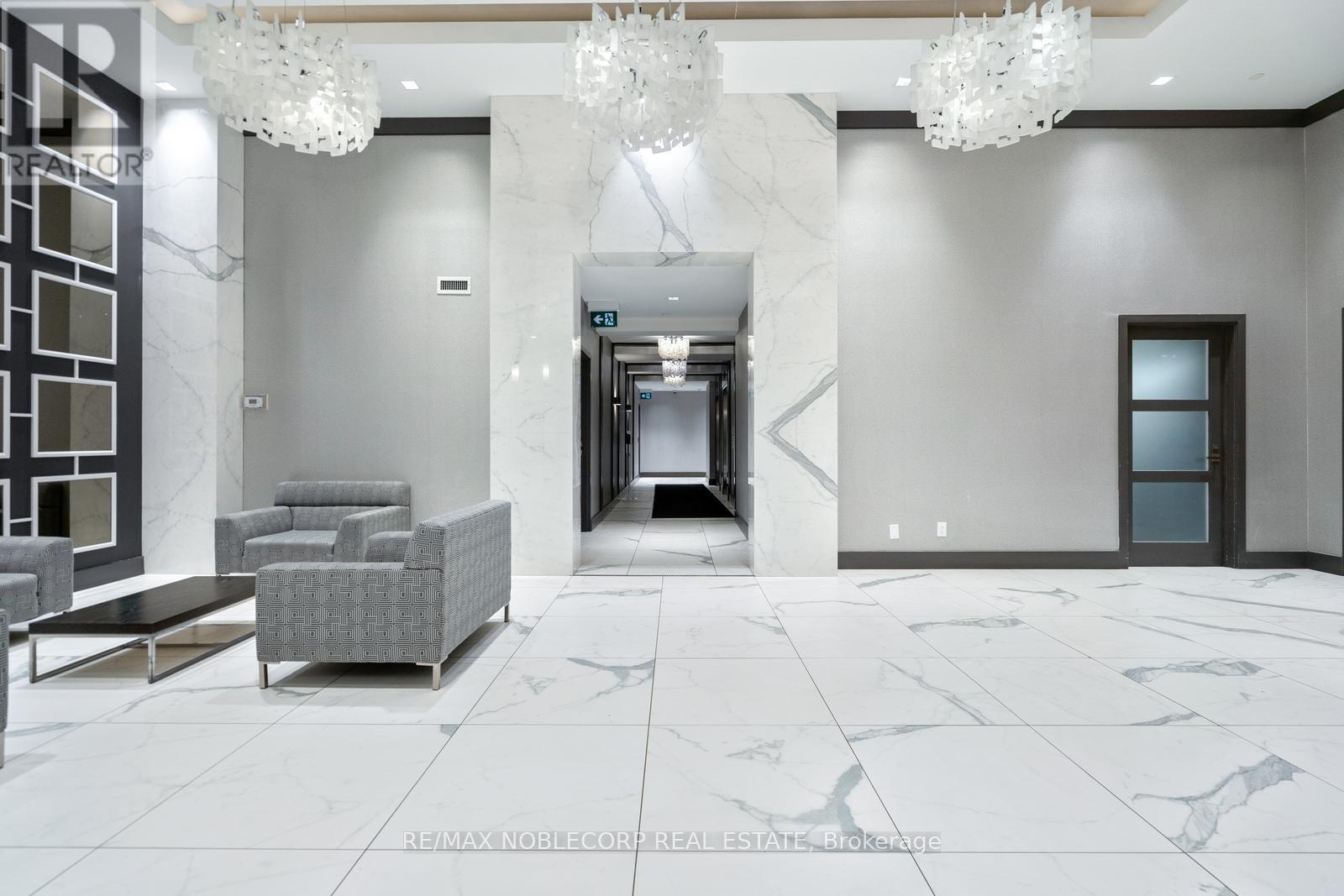 1706 - 3700 Highway 7 Road, Vaughan (Vaughan Corporate Centre), Ontario  L4L 1A6 - Photo 4 - N12934012