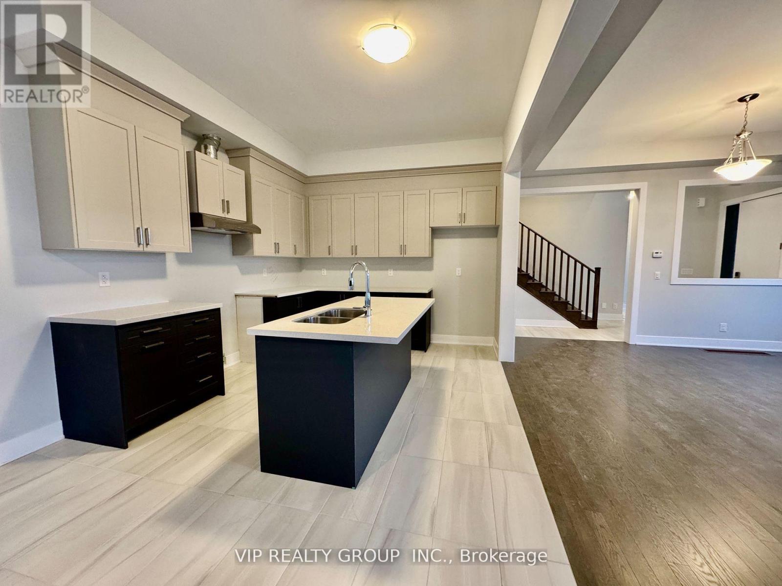 2 Harold Humphrey Street, Markham (Angus Glen), Ontario  L3R 0P1 - Photo 13 - N12934036