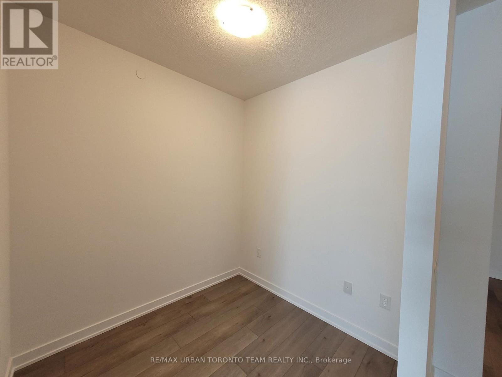 901 - 38 Honeycrisp Crescent, Vaughan (Vaughan Corporate Centre), Ontario  L4K 5C3 - Photo 4 - N12934048