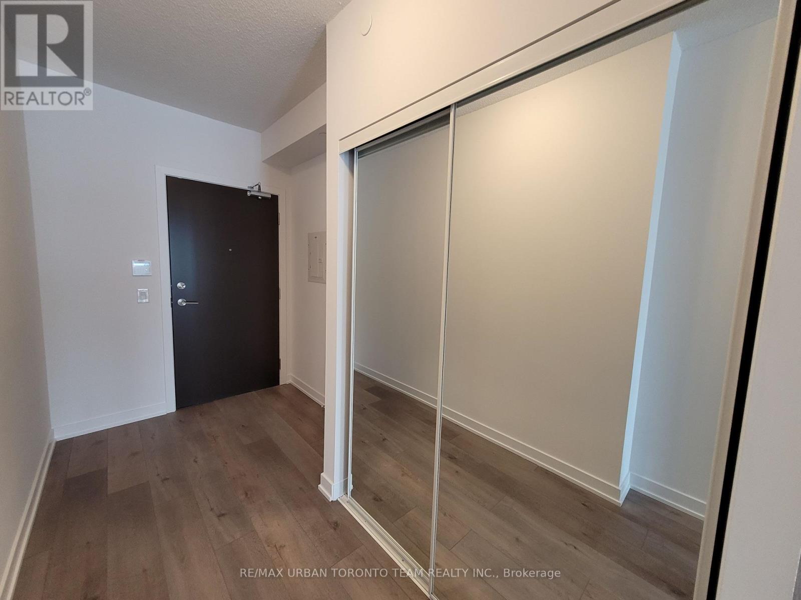 901 - 38 Honeycrisp Crescent, Vaughan (Vaughan Corporate Centre), Ontario  L4K 5C3 - Photo 9 - N12934048