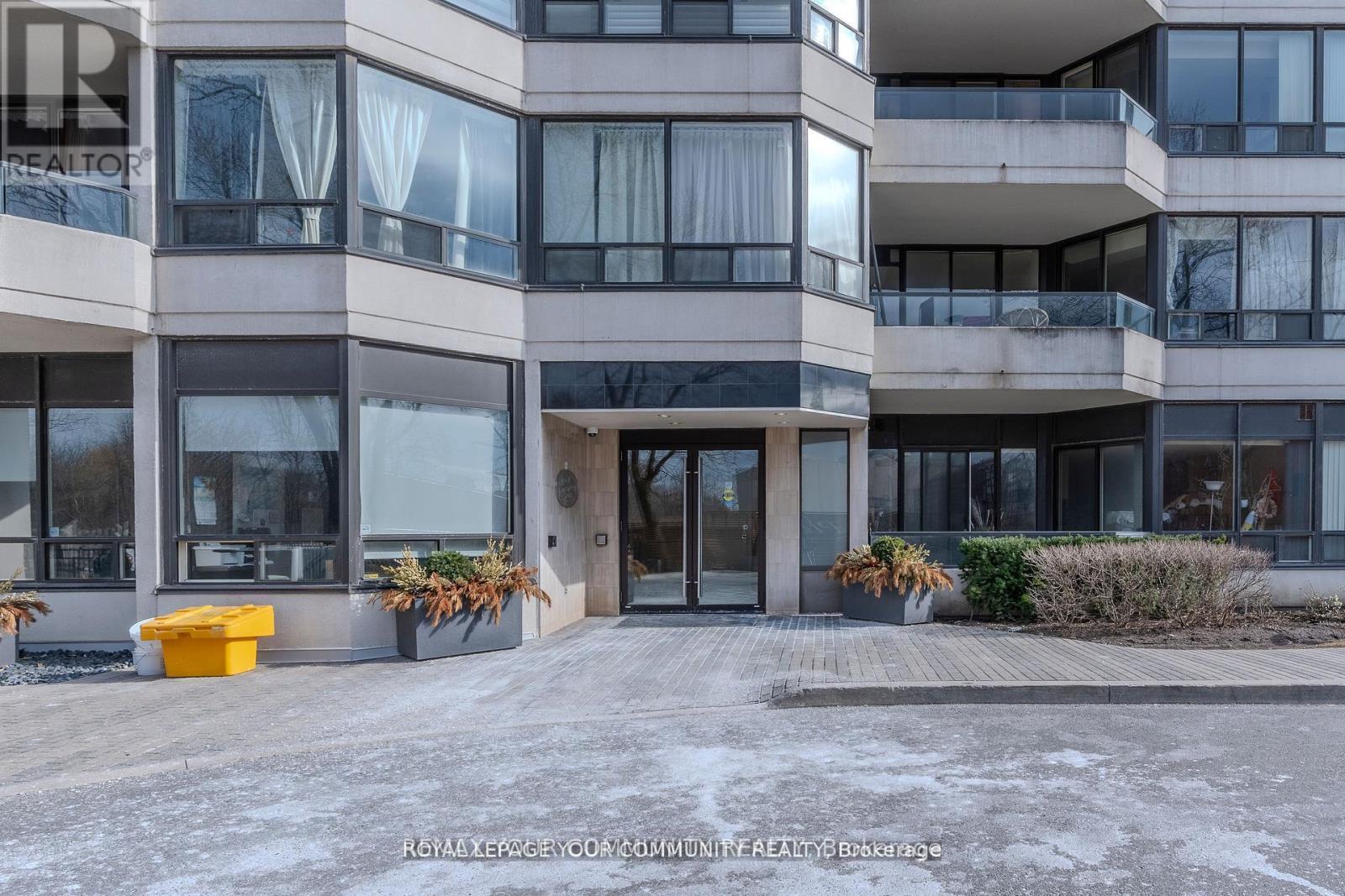 1002 - 8501 Bayview Avenue, Richmond Hill, Ontario  L4B 3J7 - Photo 4 - N12934070