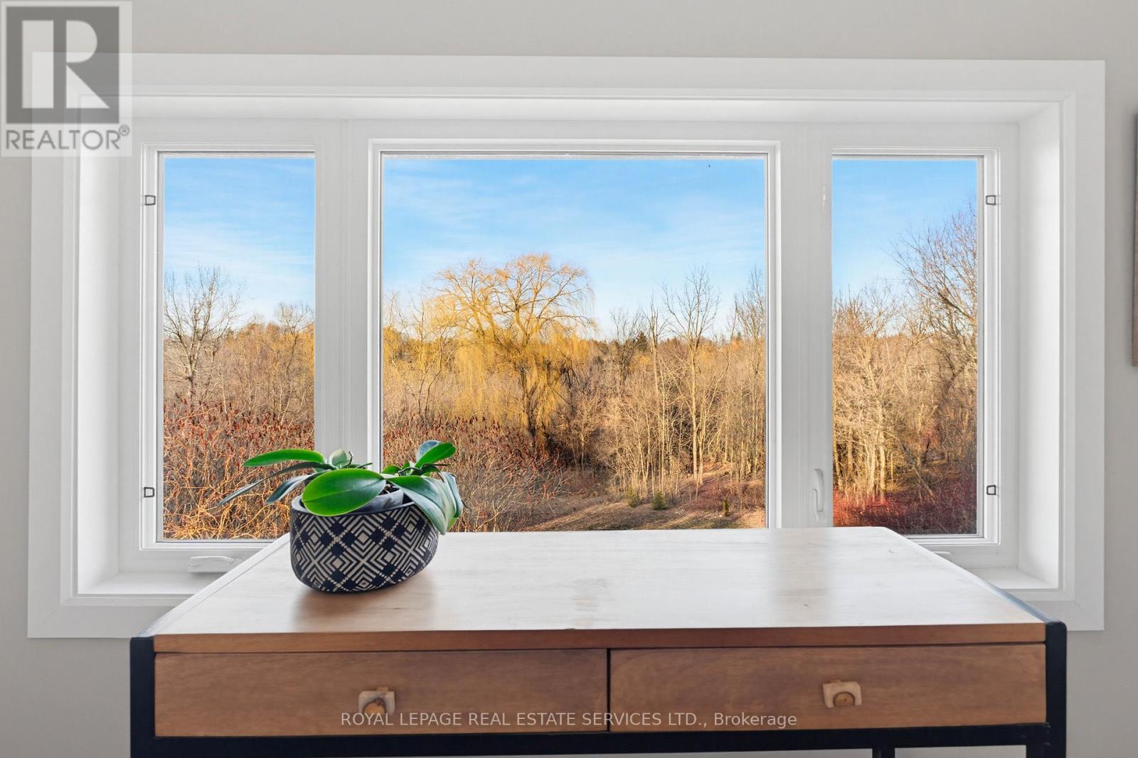 18 Cherry Street, Halton Hills, Ontario  L7G 3J8 - Photo 16 - W12933612