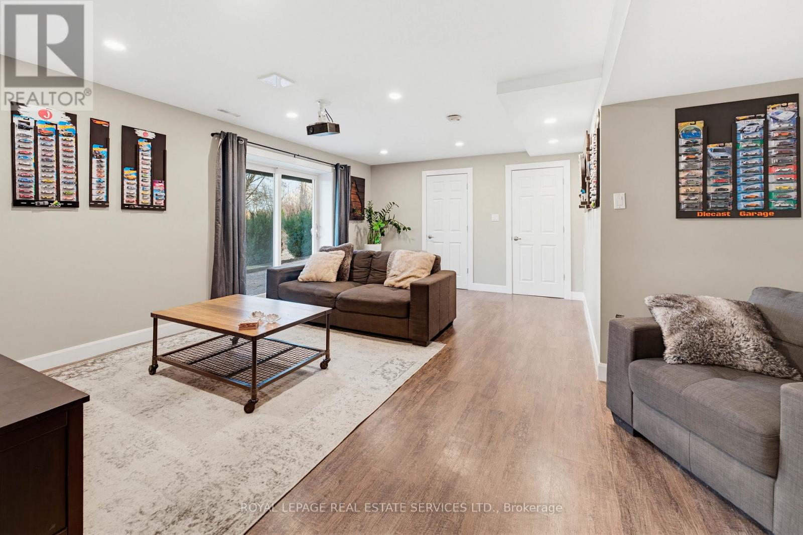 18 Cherry Street, Halton Hills, Ontario  L7G 3J8 - Photo 38 - W12933612