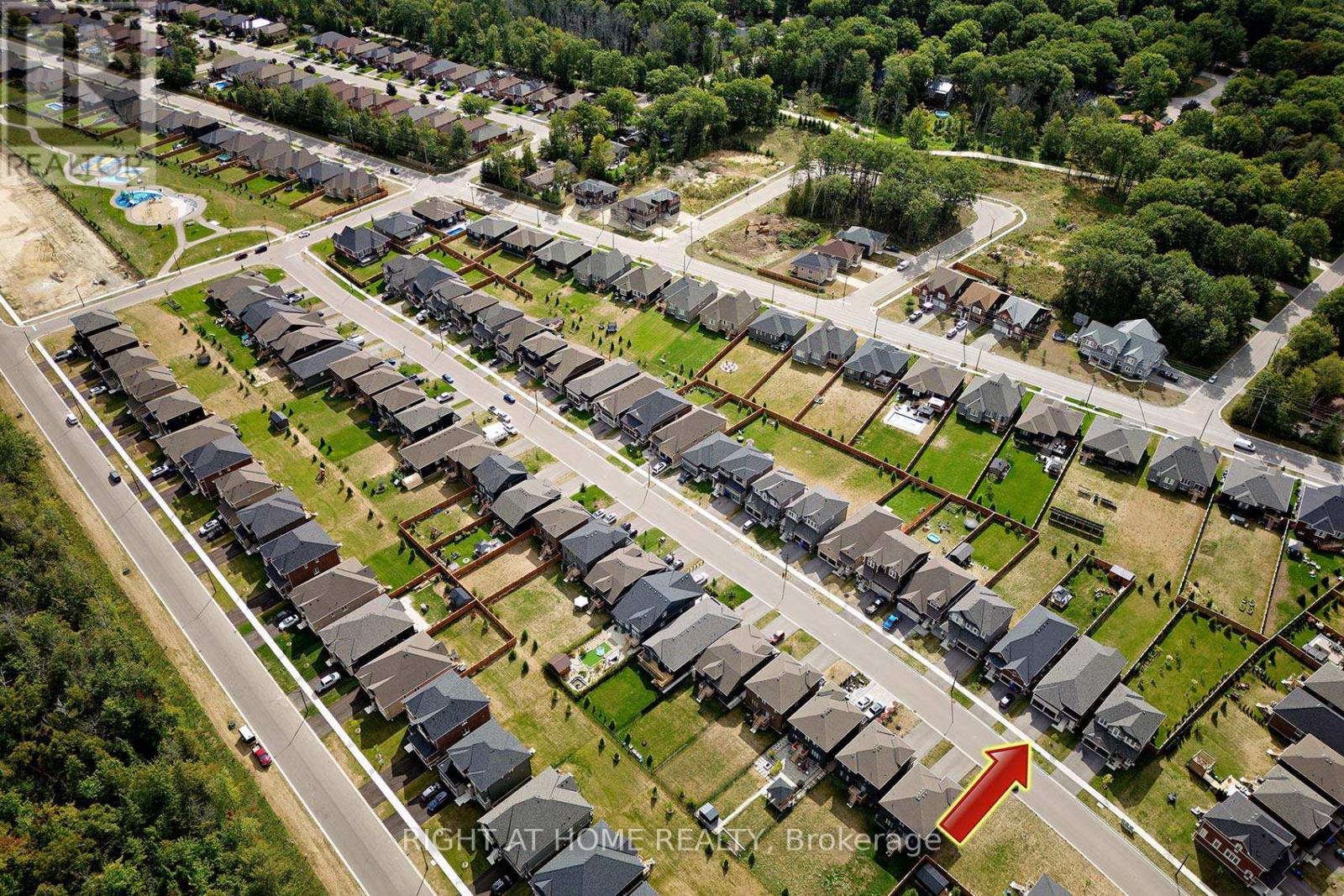 49 Simona Avenue, Wasaga Beach, Ontario  L9Z 0L3 - Photo 2 - S12934064